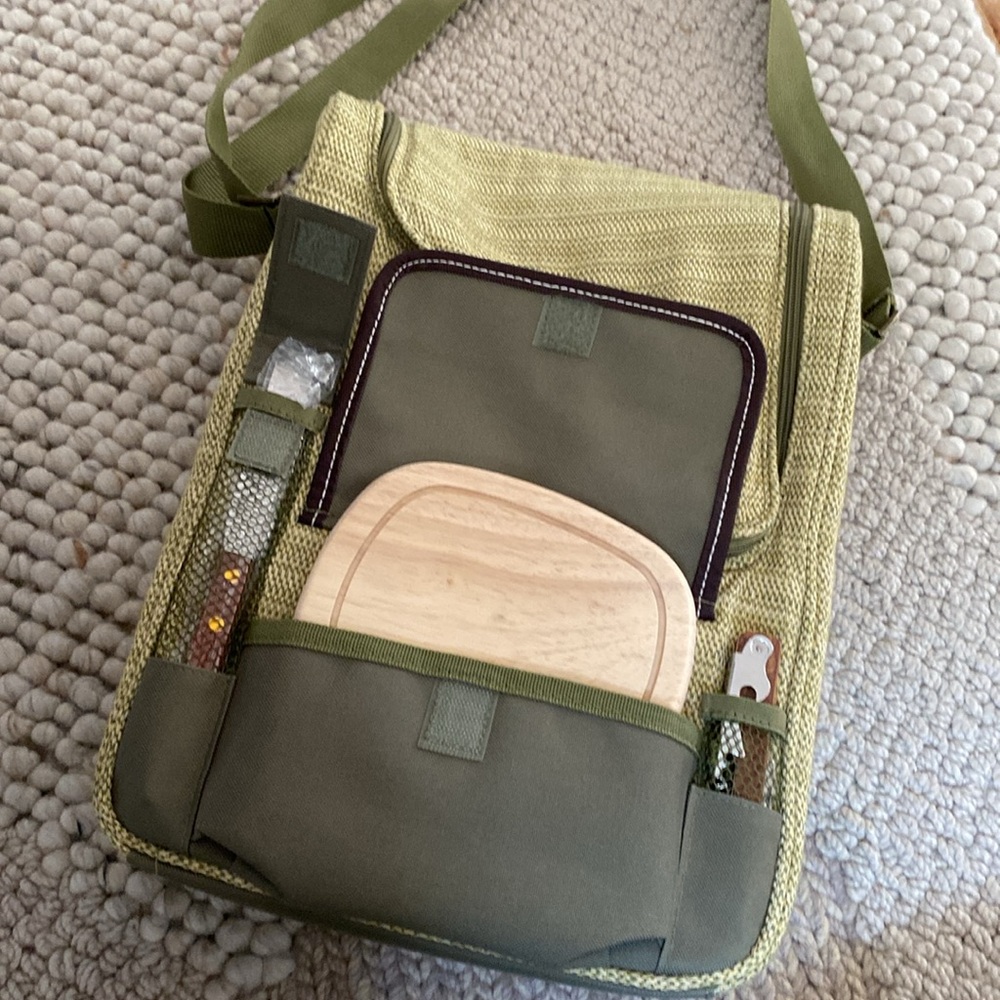 Green Picnic at the park Crossbody Bag -